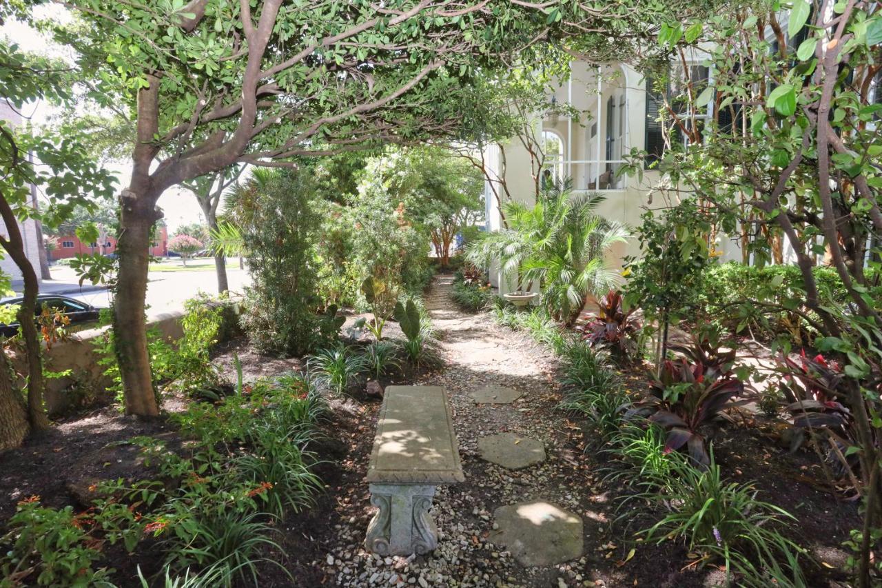 Virginia Point Inn Galveston Exteriör bild
